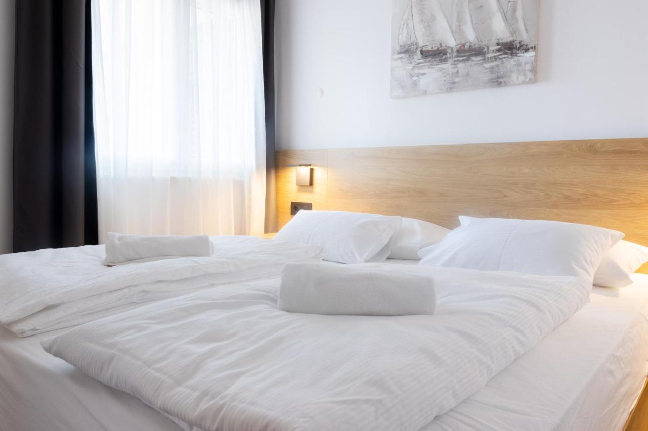 Apartments & Rooms Stella Adriatica Murter Exterior foto