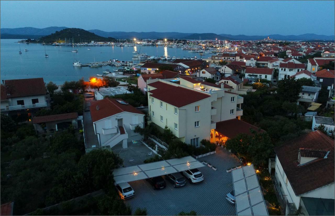 Apartments & Rooms Stella Adriatica Murter Exterior foto